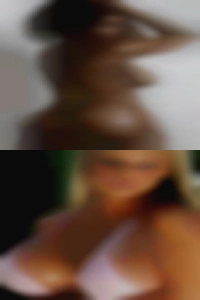 Poser nude woman looking for girls.